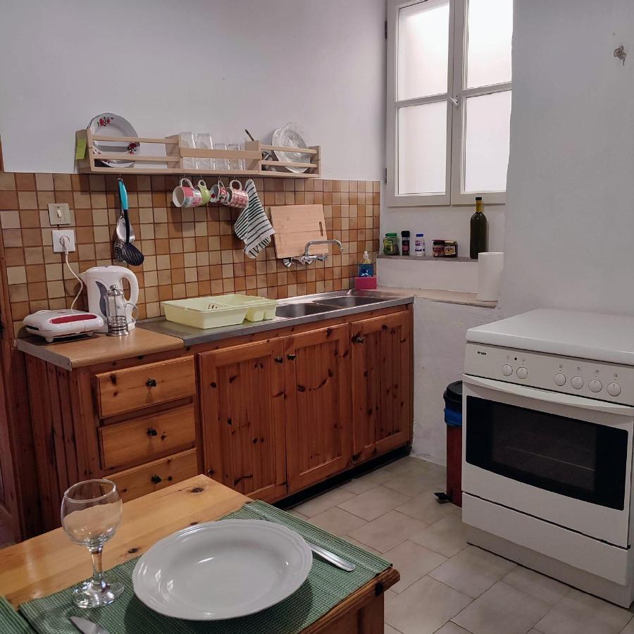 Maroudas Traditional Guest House Vathy  Exterior photo